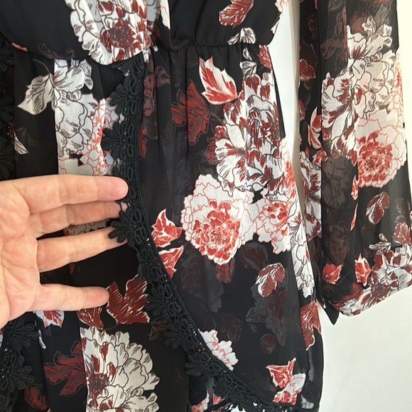ASTR Black Floral Romper with lace trim - Picture 8 of 8